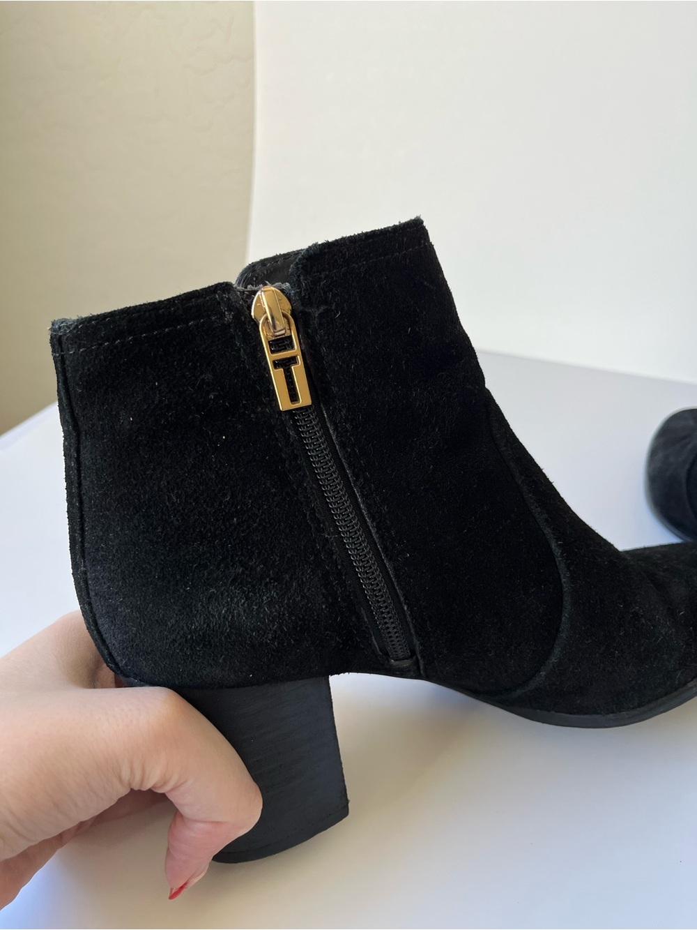 Tory Burch Suede Leather Block Heel Ankle Boots Booties Black Size 8.5 - Picture 5 of 8